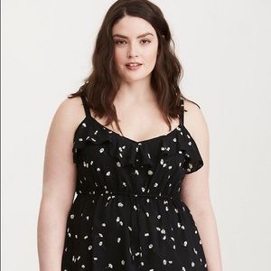 Torrid daisy print challis ruffle babydoll top